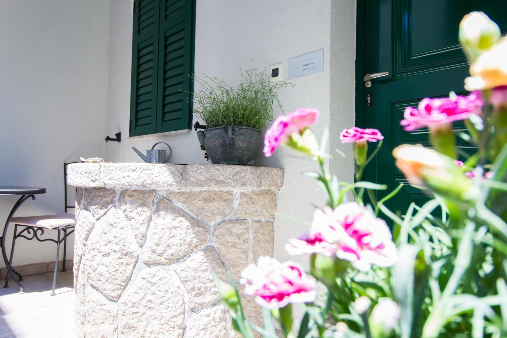 Apartments Petrinic Crnogaj Baska  Exterior photo
